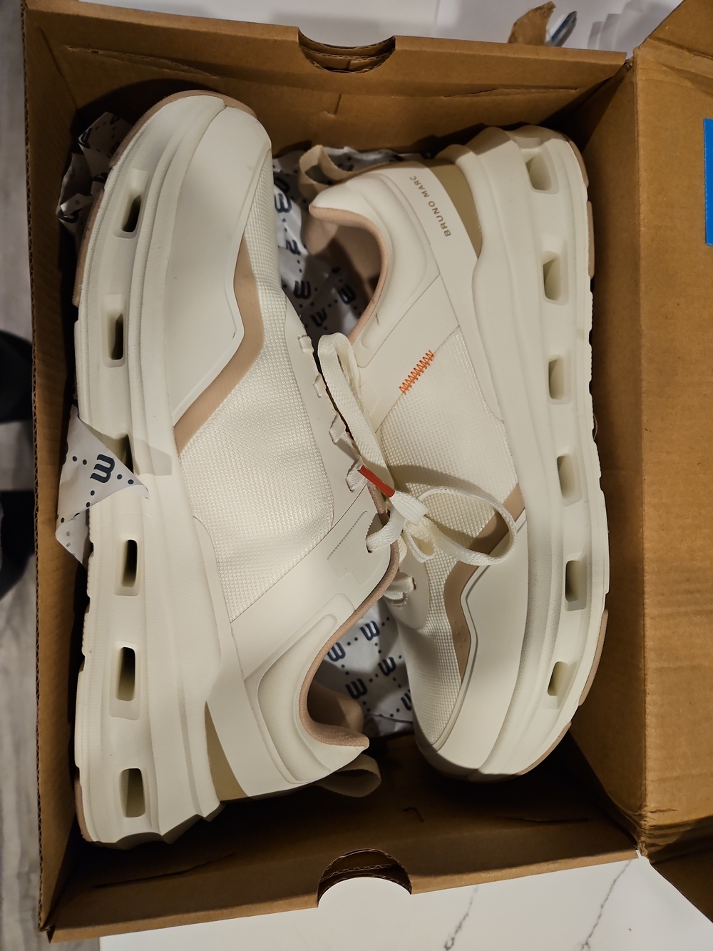 Bruno Marc Men's Sneakers – Off-White/Tan (Worn Once)